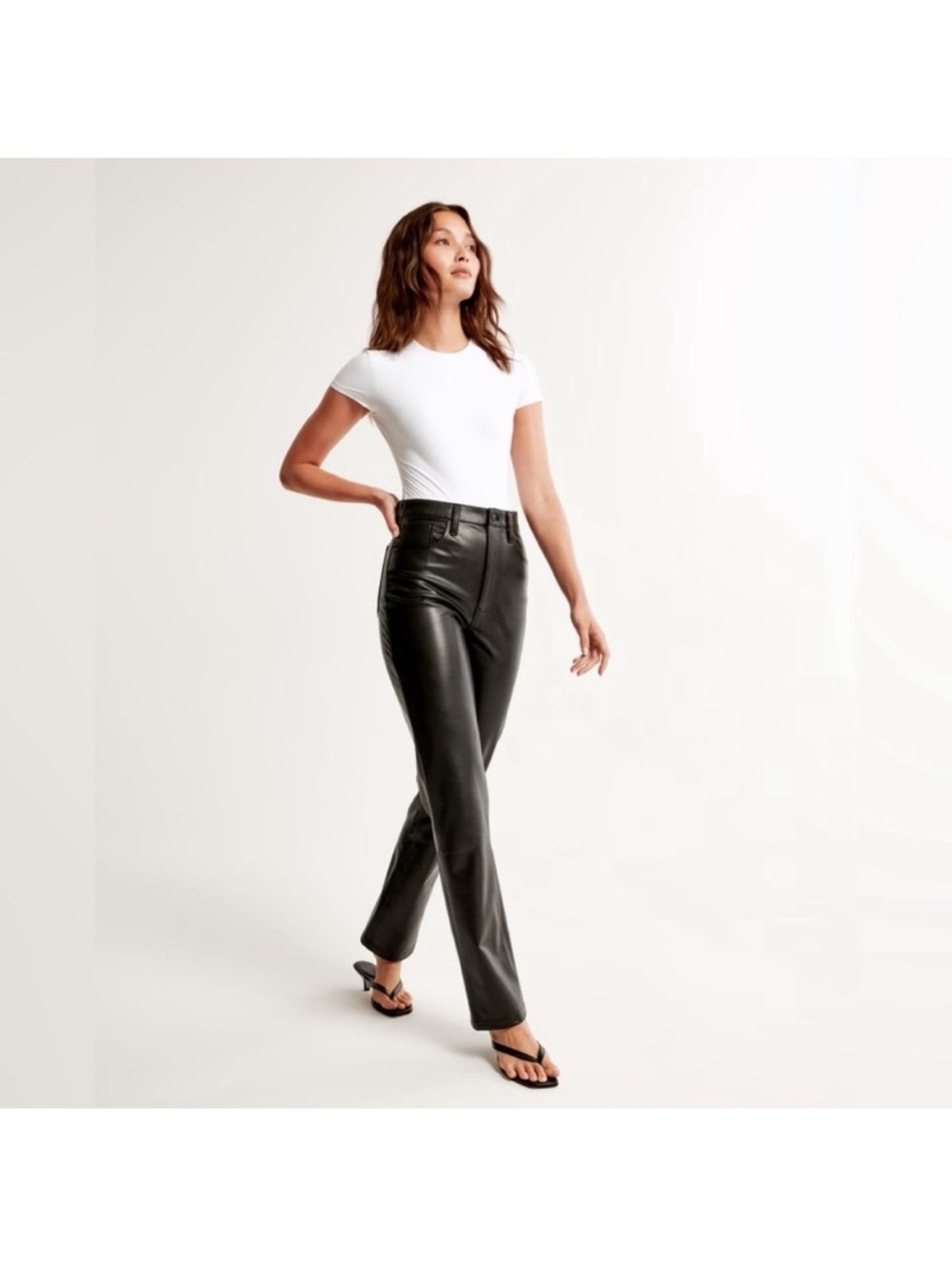 Abercrombie Curve Love 90s Relaxed Faux Leather Jeans 29/8